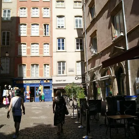 With One In Lyon, With Wonderful View And Wifi Appartement